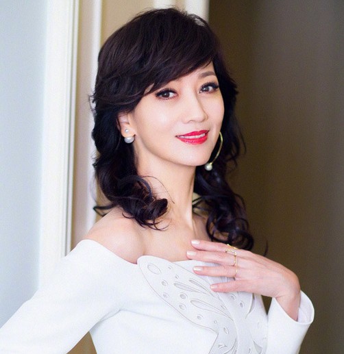 赵雅芝（华语影视女演员）