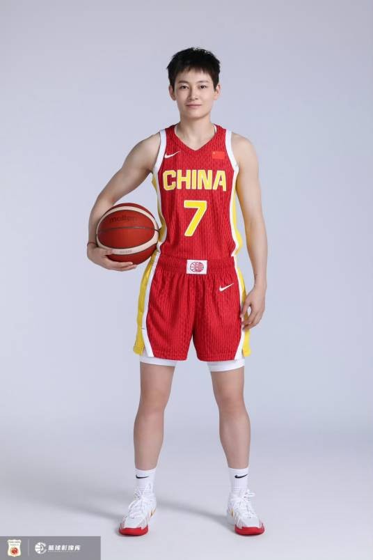 杨力维
