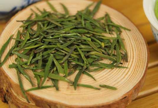 金坛雀舌茶