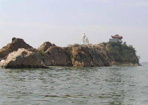 梁子湖区