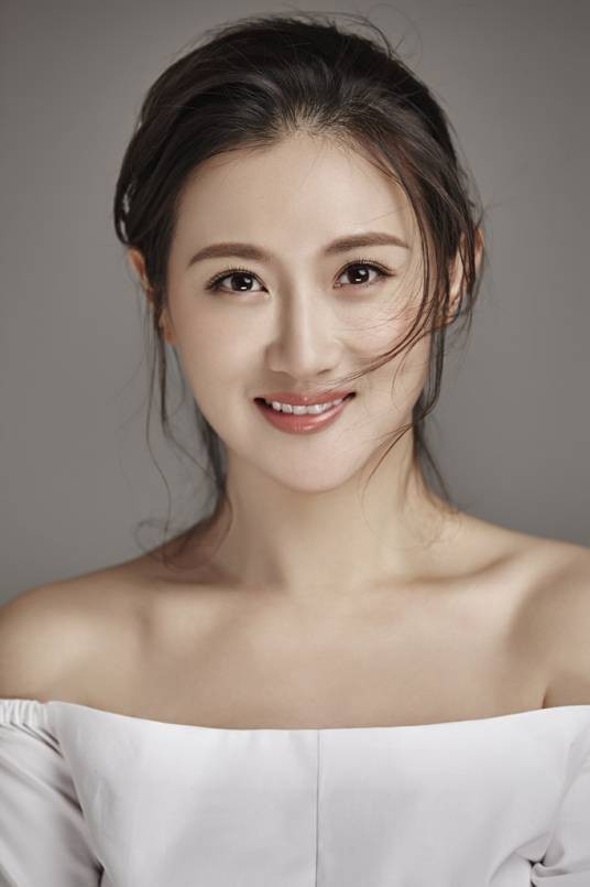 许多(演员、制片人)