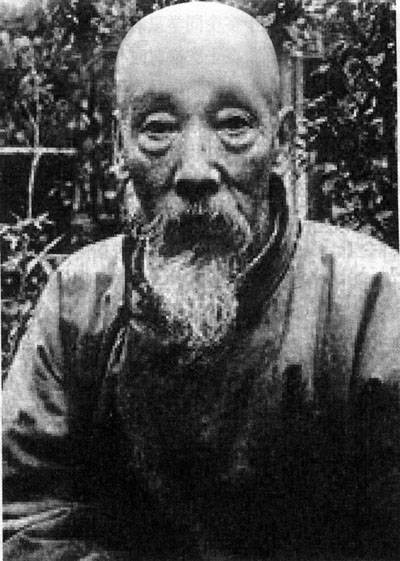 乐镜宇