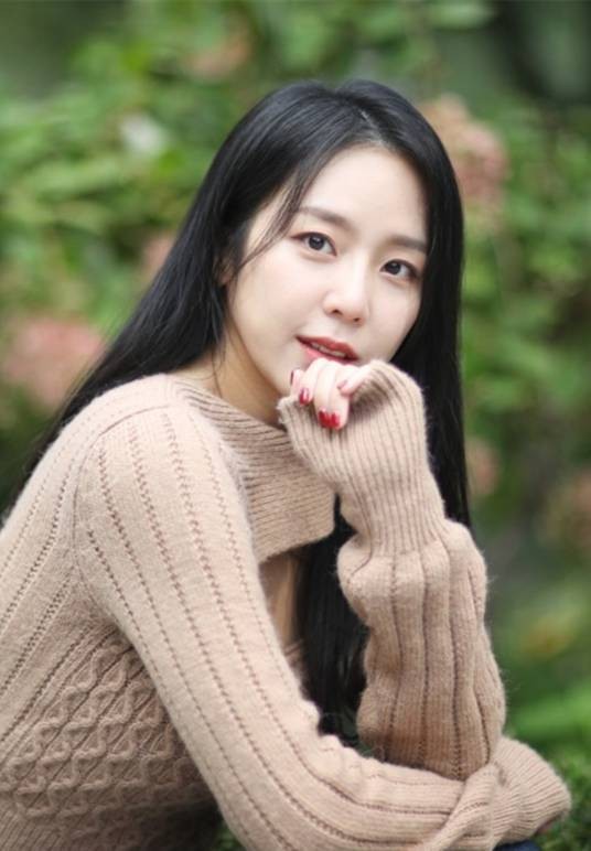 金艺媛（1989年出生的韩国女歌手、演员）