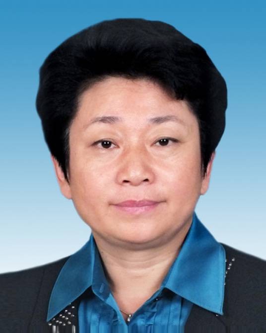 黄莉新