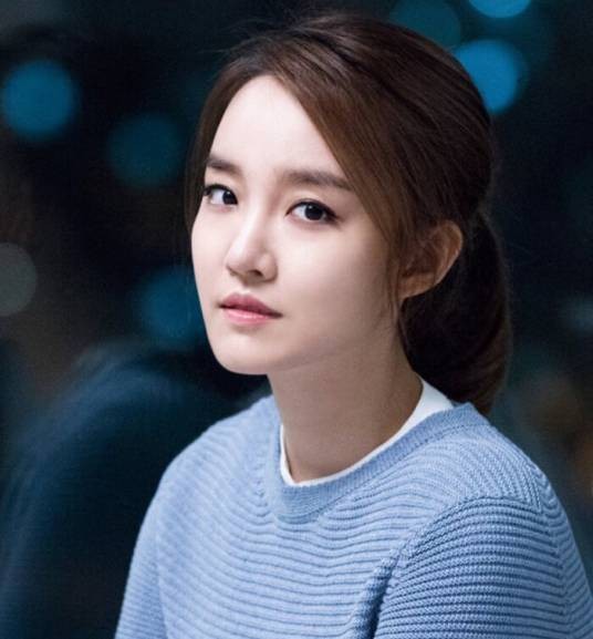 younha(韩国女歌手)