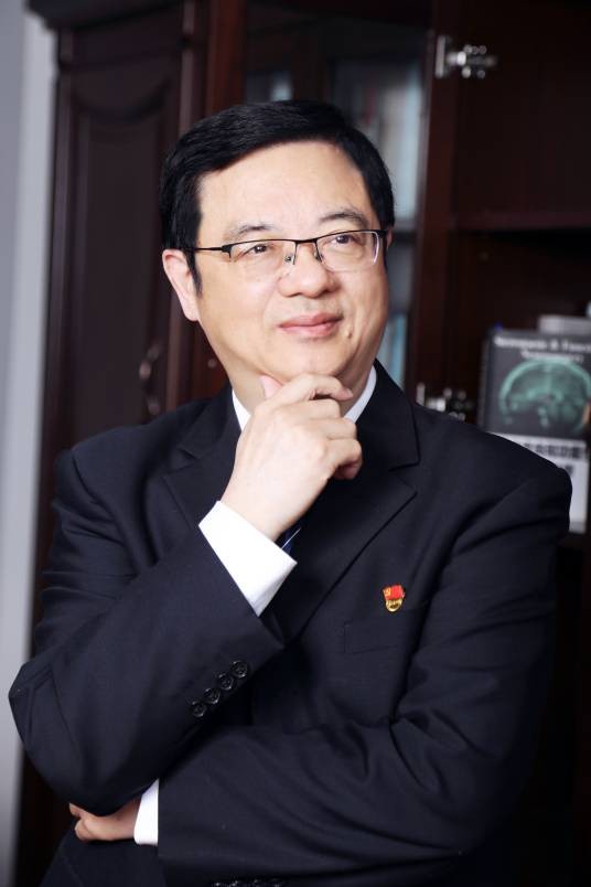 傅先明