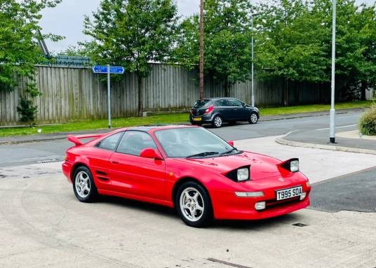 丰田MR2
