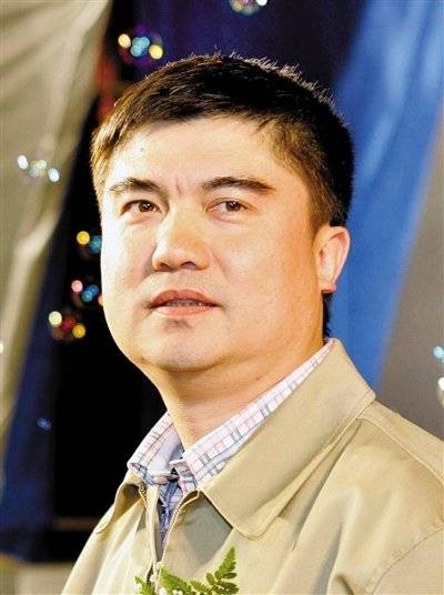 邓鸿（成都会展旅游集团董事长）