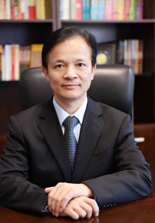 钟志华（中国工程院院士、车辆工程专家、中国工程院副院长）