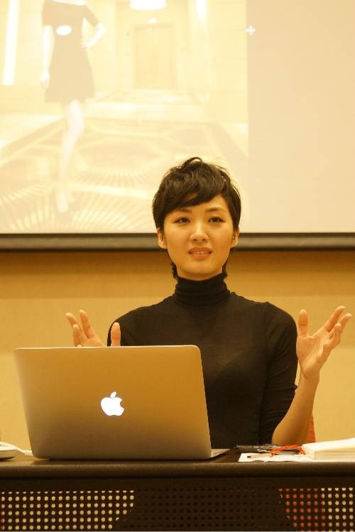田川(《凤凰卫视》主持人、2010中华小姐环球大赛冠军)