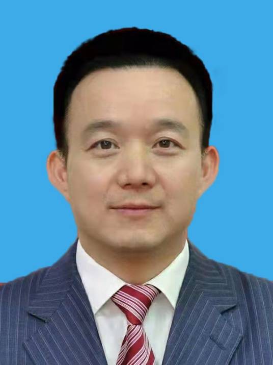 何朝晖(湖南湘江新区(长沙高新区)党工委副书记、管委会主任,岳麓区委副书记、区长)
