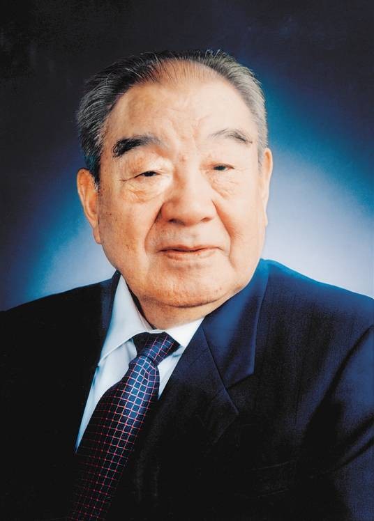 布赫（第八届、九届全国人大会常委会副委员长）