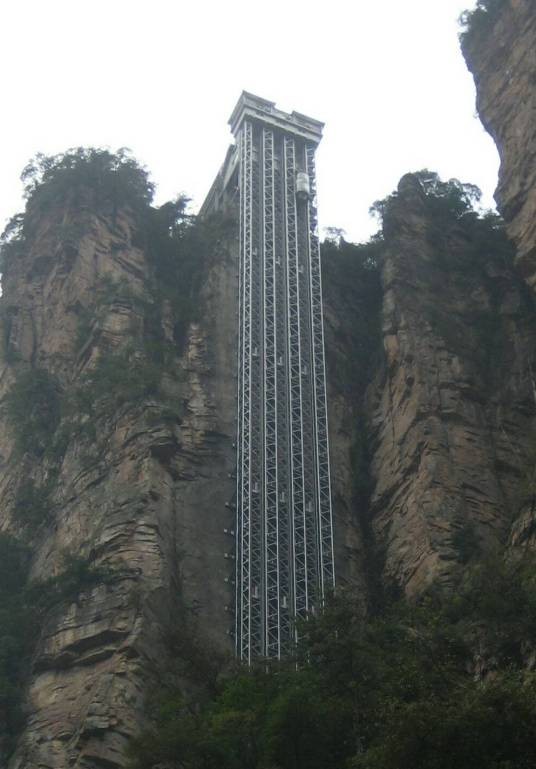 百龙天梯
