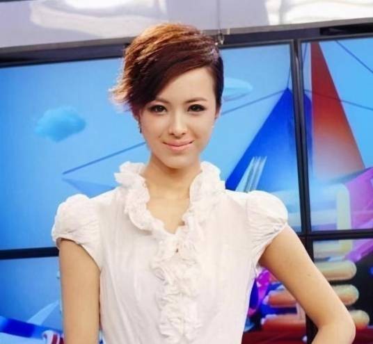 王萌萌（上海东方卫视主持人）