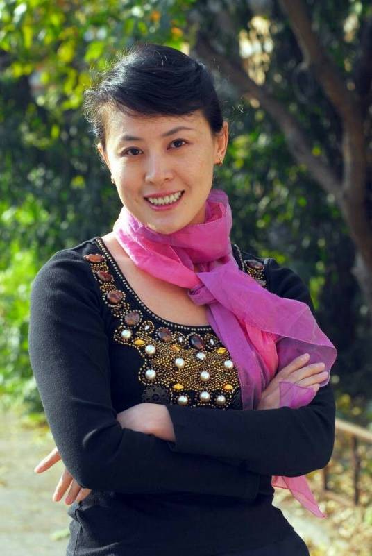 王丽霞(辽宁人民艺术剧院国家一级演员)