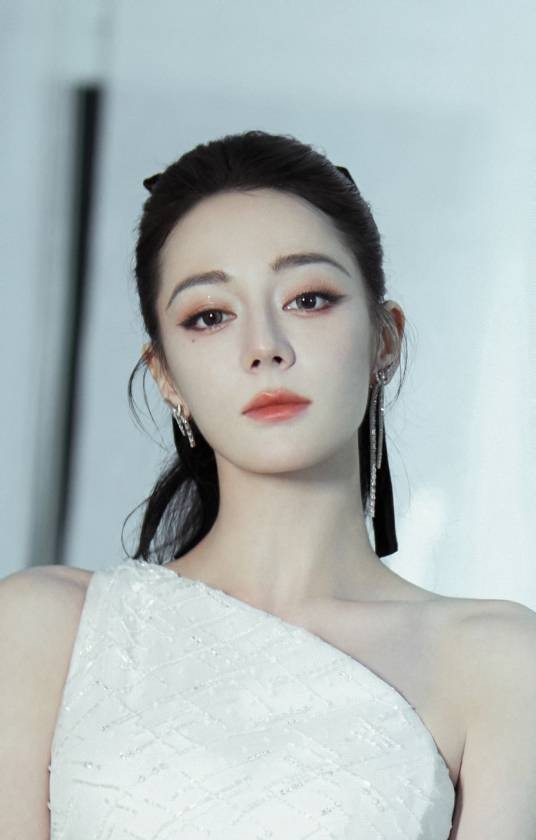 迪丽热巴