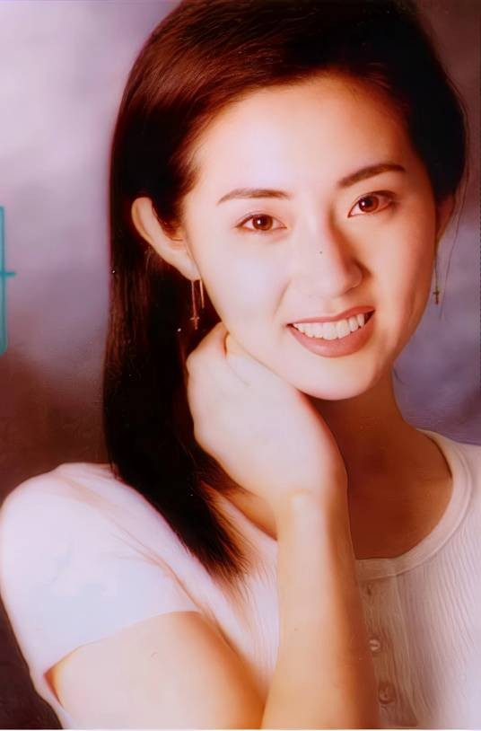 张玉珊(中国香港女演员、修身堂控股有限公司主席)