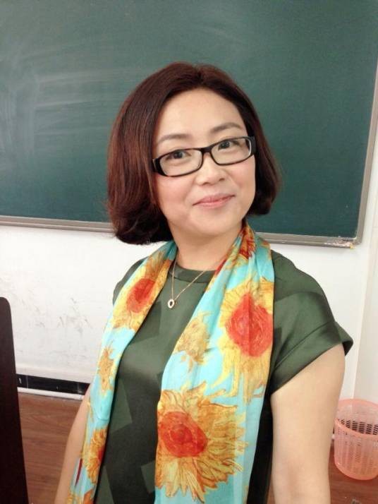 王朝晖(东华大学教授)