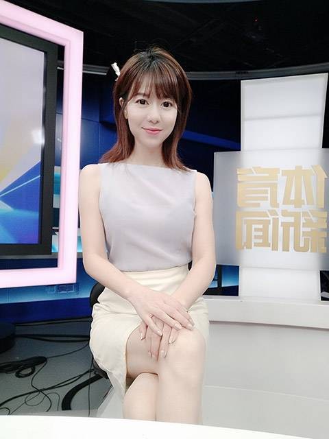程雨涵(CCTV5新闻女主播)