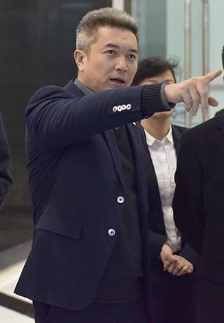 叶舒(福耀玻璃总经理)