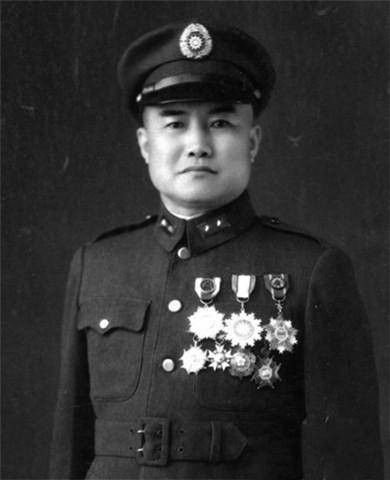 周福成（原松江省政府主席）