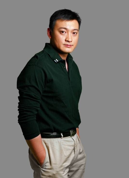 王雷雷（中国人民解放军高级将领王诤之孙）