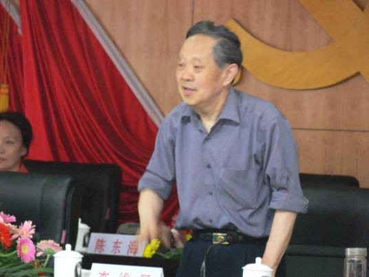李维民（中国人民解放军军事科学院军史部原副部长、部党委副书记）