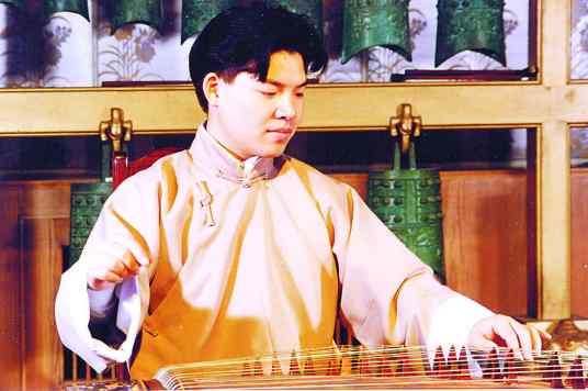 王中山(中国当代著名古筝演奏家)