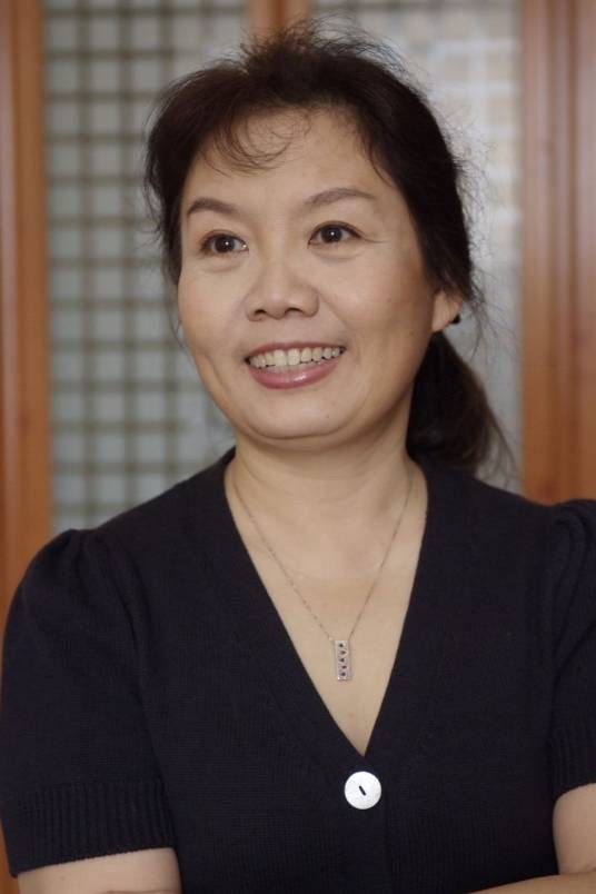 吴霜(花腔女高音歌唱家、剧作家、作家)