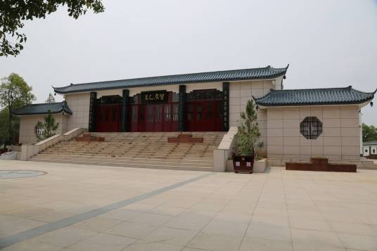 曾侯乙墓(战国早期曾国国君乙的墓葬)