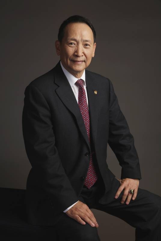 王恒(金鹰商贸集团公司董事长)