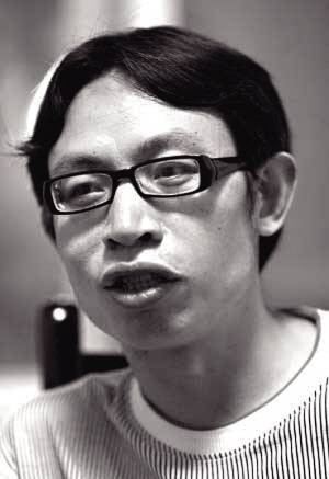 范美忠（汶川地震中逃跑教师）