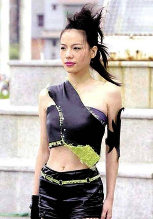 陈育嬬