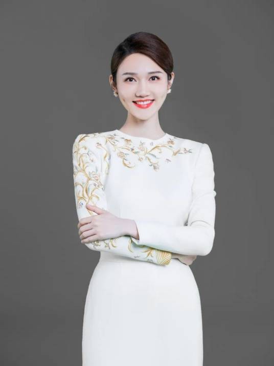 龙洋（中国内地女主持人）