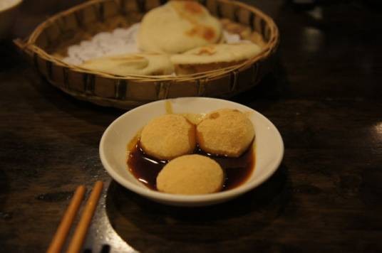 三大炮（以糯米，红糖，芝麻，黄豆等制作的小吃）