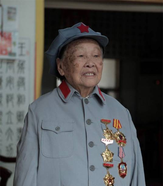 王定国（谢觉哉同志夫人）