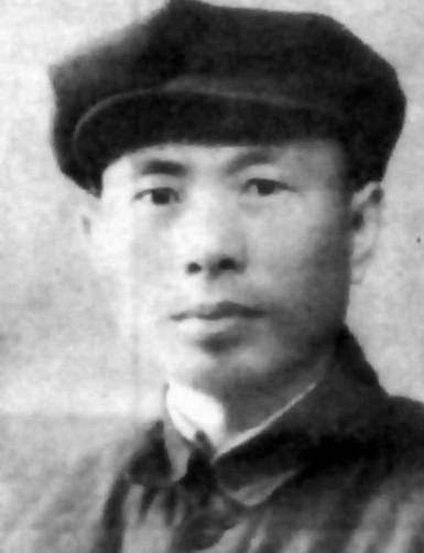 戴季英