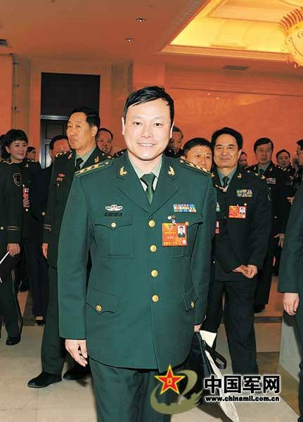 徐洪刚（西藏昌都军分区副政治委员）