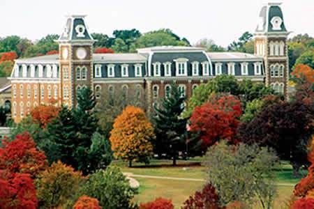 阿肯色大学
