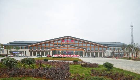 龙山北站