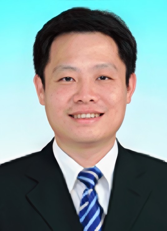 王琨（广东省深圳市司法局党委书记、局长）