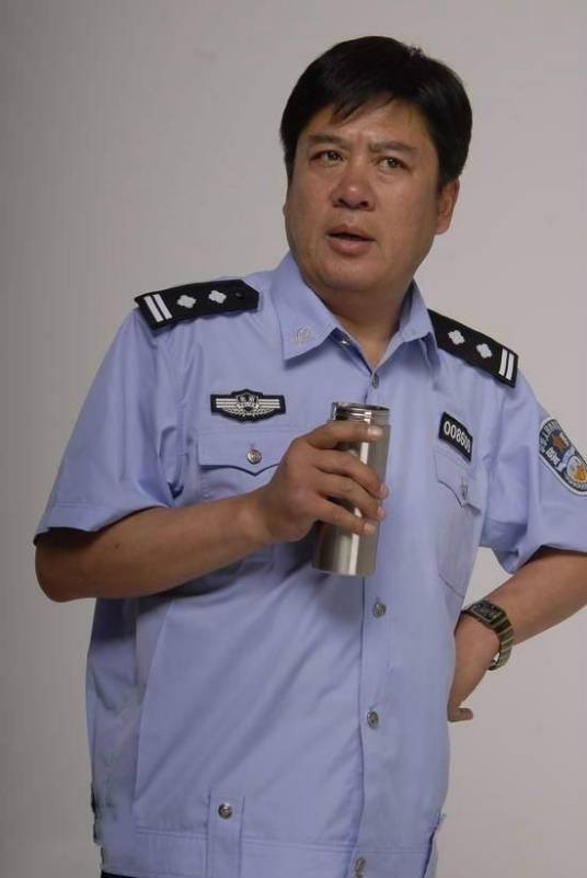 郑一民(电视剧《重案六组》系列中的常驻角色、重案六组组长)