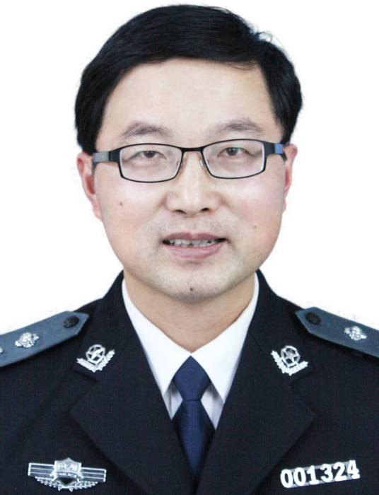 周长明（四川警察学院党委常委、副院长）