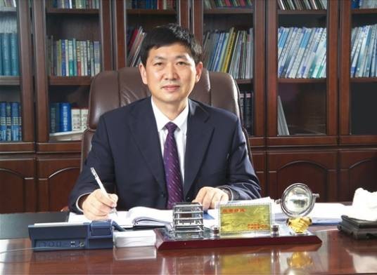 汤世贤(中国威海华东数控股份有限公司原董事长)