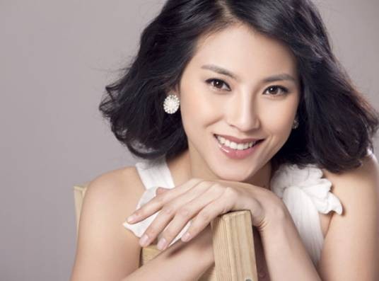 高放(总政话剧团青年女演员)