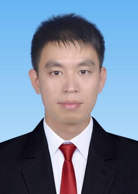 李大鹏(所略乡中心小学教务处主任、党支部宣传委员)