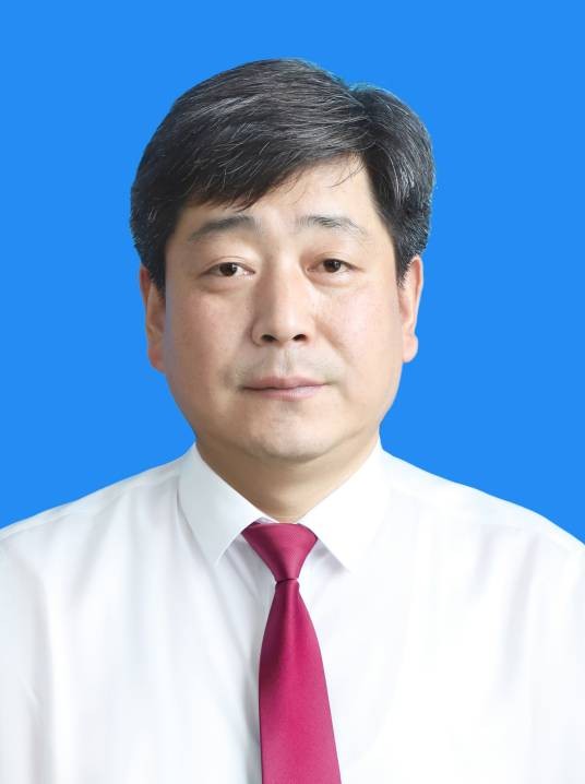 华光（安徽省芜湖市信访局党组成员、副局长）