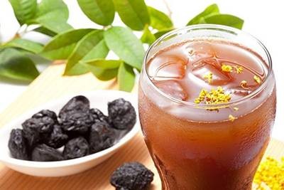 酸梅汤（中国传统消暑饮料）