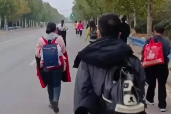 疫情中的郑州富士康,返乡人员多为河南籍短期工,为何多为短期工?