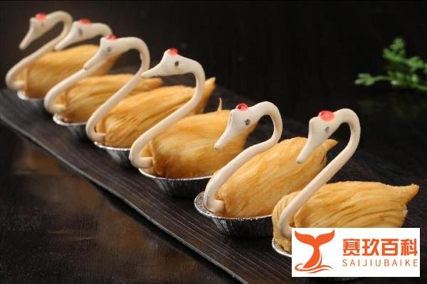 揭秘“一带一路”晚宴吃什么，9道菜，3种国产酒，餐桌布置用心了